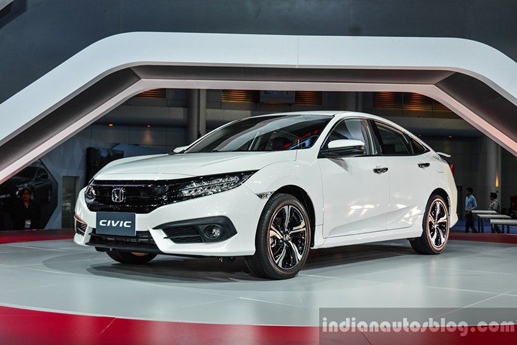 Sau Thái Lan, thế hệ  Honda Civic 2016 đã tiếp tục được hãng xe Nhật Bản tung ra thị trường tại Malaysia. Thế hệ thứ 10 của dòng xe sedan này thay đổi rất nhiều cả ở thiết kế nội, ngoại thất. Mẫu xe này được thay đổi với 3 yếu tố chính là kiểu dáng, sự thoải mái và cảm giác lái.